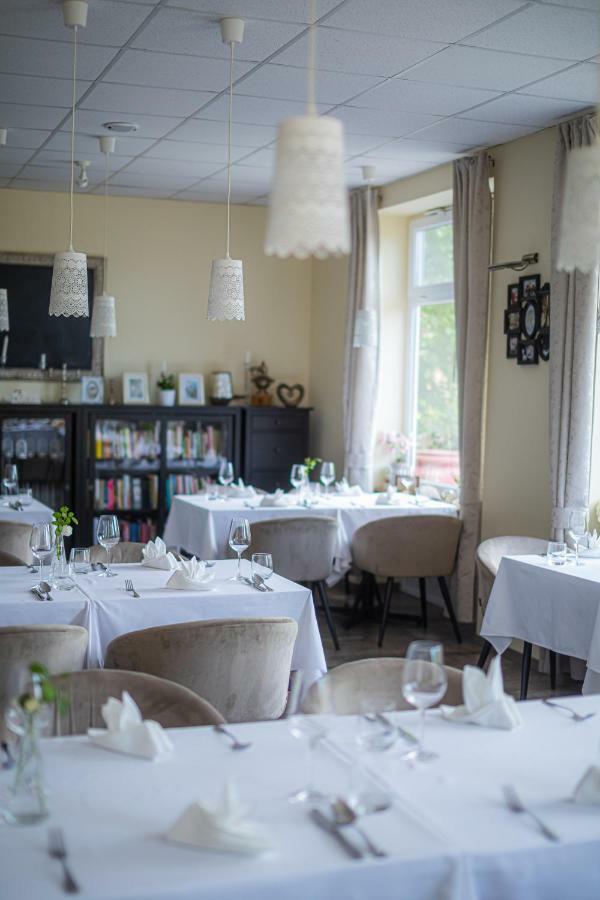 Bázakerettye Bonne Chance Restaurant And Hotel מראה חיצוני תמונה